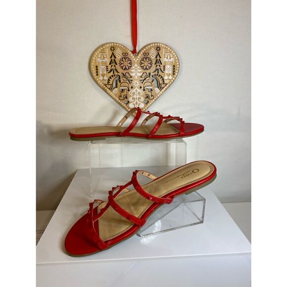 NWOB Olivia Ferguson RockStud Sandals - Picture 2 of 4